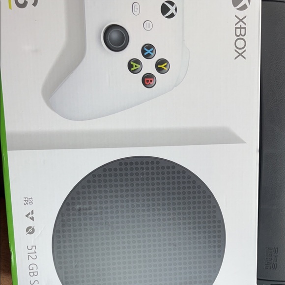 Xbox Series S - Picture 1 of 2